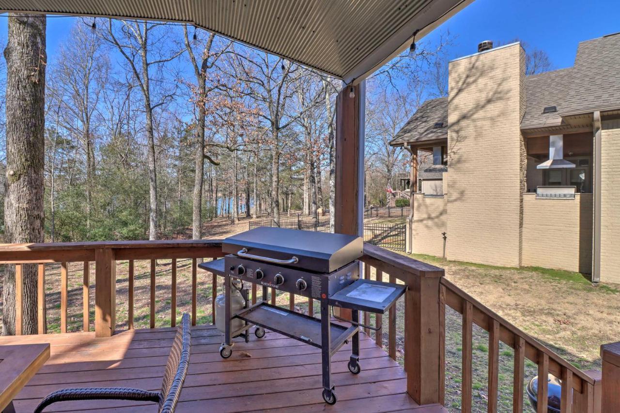 Lakefront Greers Ferry Cabin With Covered Boat Slip! Fairfield Bay Exterior photo